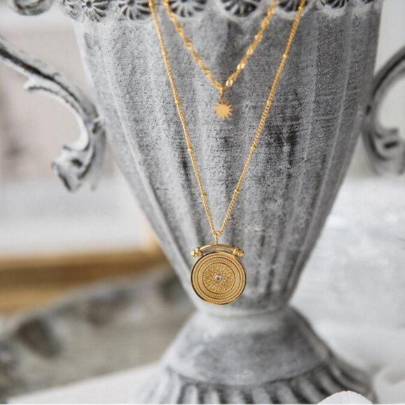 NEW 18K Gold Plated Vintage Coin Star Necklace - Picture 5 of 10